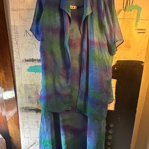 Colorful Sleeveless Maxi Dress - Picture 4 of 7